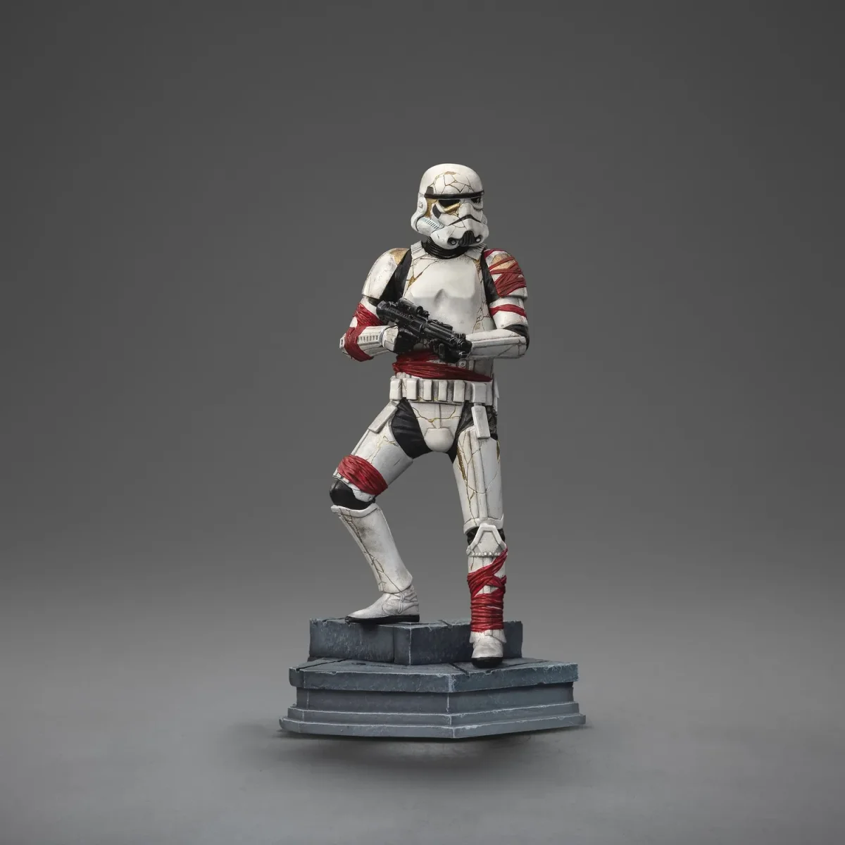 Star Wars: Ahsoka – Night Trooper 1:10 Scale Statue – IRON STUDIOS – Image 2