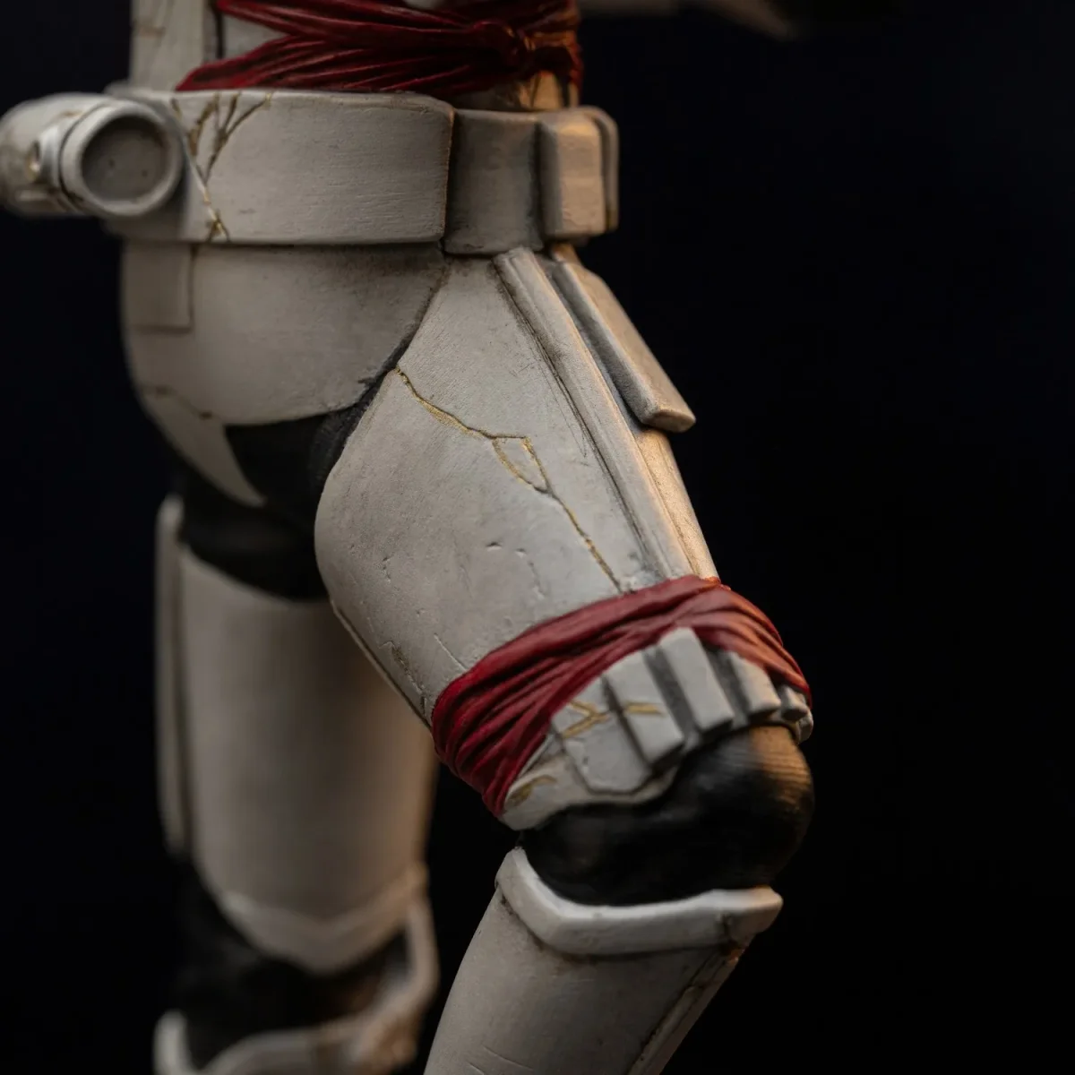 Star Wars: Ahsoka – Night Trooper 1:10 Scale Statue – IRON STUDIOS – Image 7