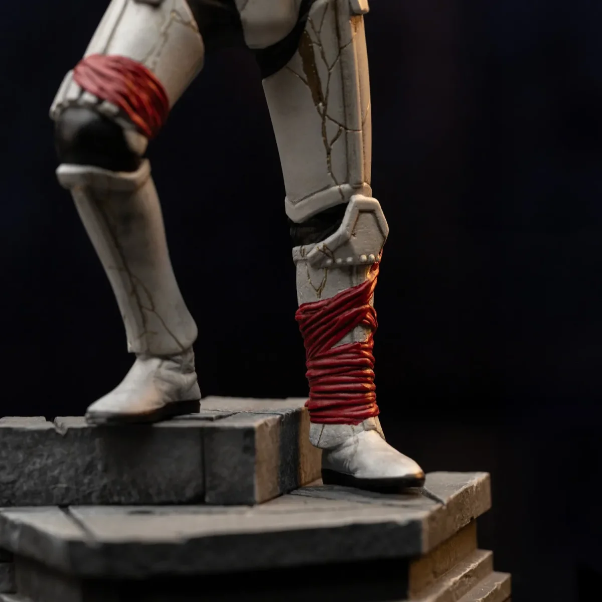 Star Wars: Ahsoka – Night Trooper 1:10 Scale Statue – IRON STUDIOS – Image 8