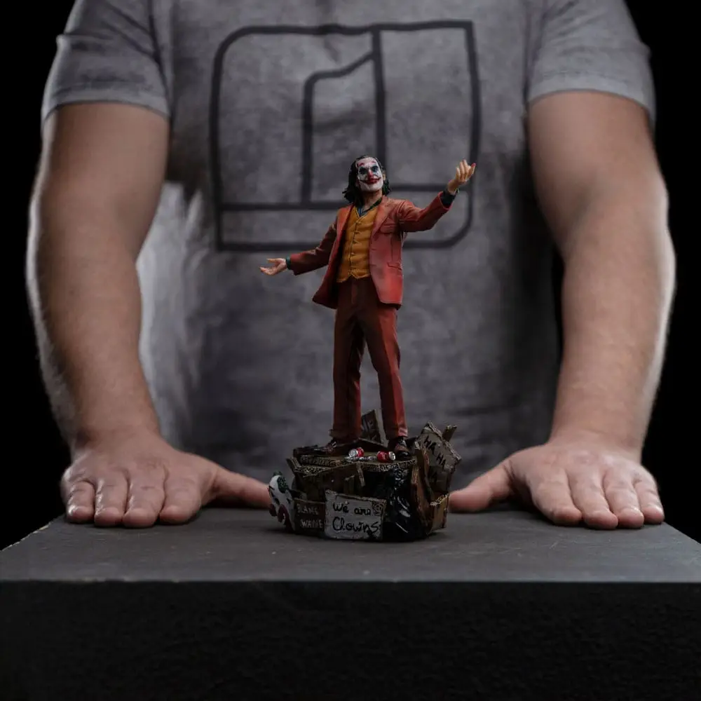 DC Comics statuette Art Scale Deluxe 1/10 Joker (Arthur Fleck) – IRON STUDIOS – Image 7